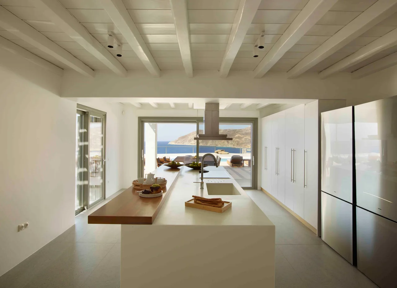 Immaculate Estate Villa with Amazing Furniture photo 3