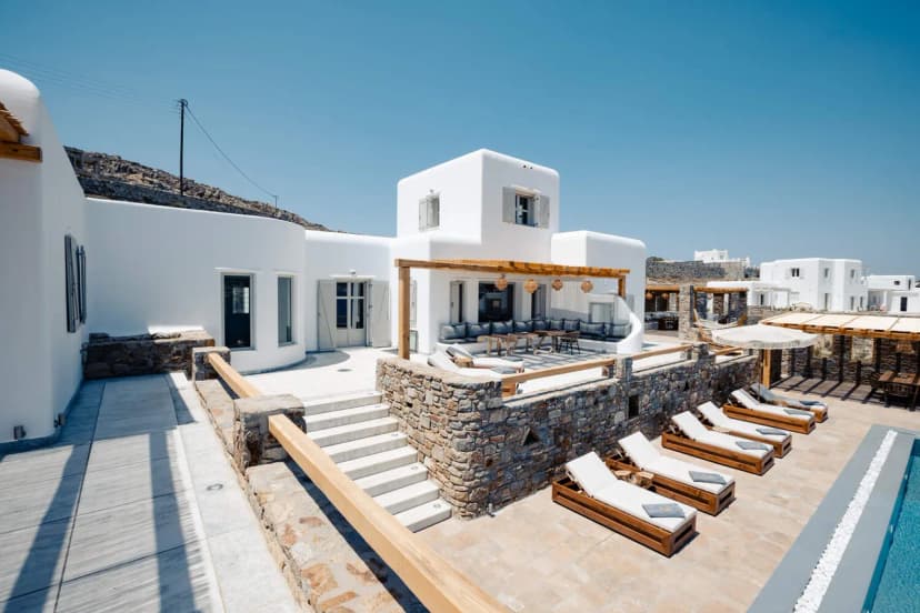 Luxurious 7 BR Villa With Heated Swimming Pool