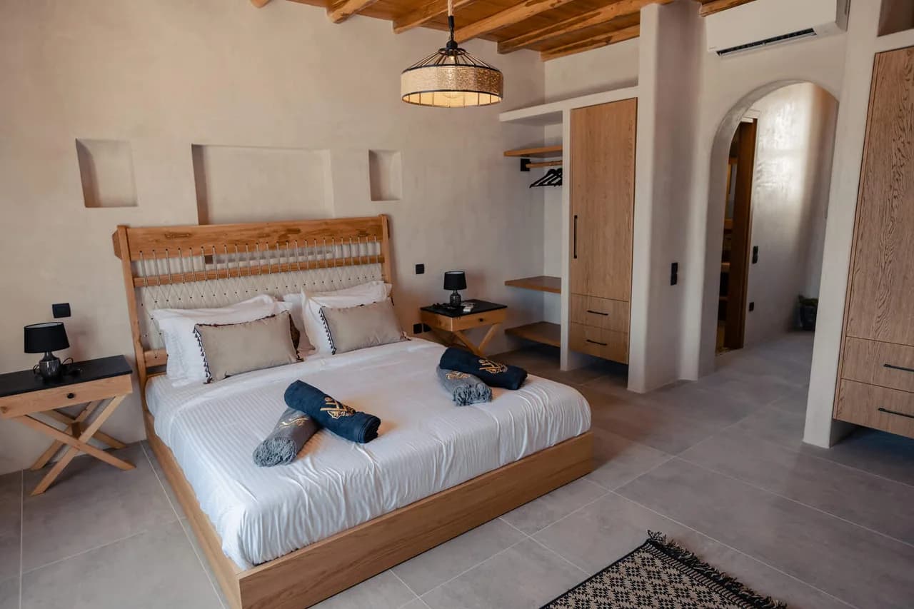 Luxurious 7 BR Villa With Heated Swimming Pool photo 4