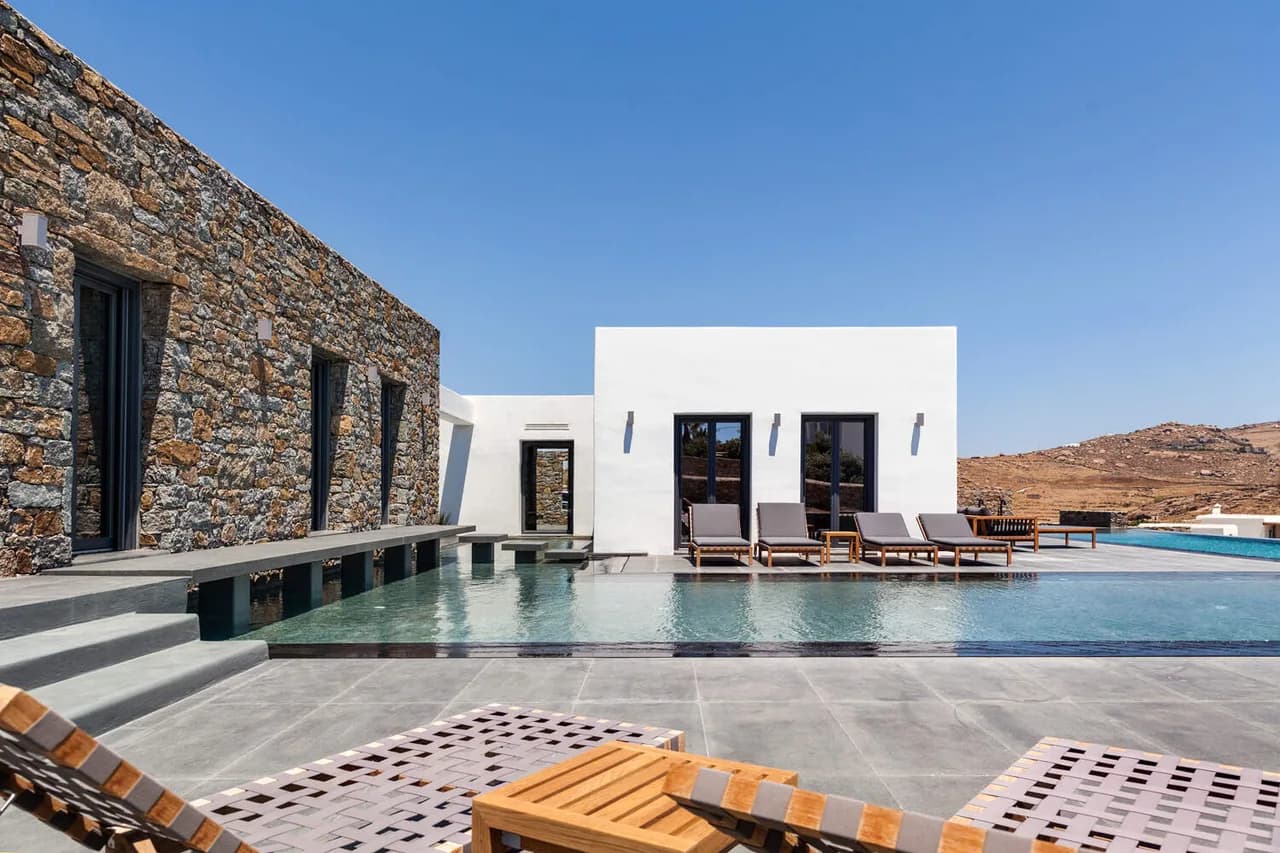 Stunning Villa With Tennis Court And Outdoor Pool