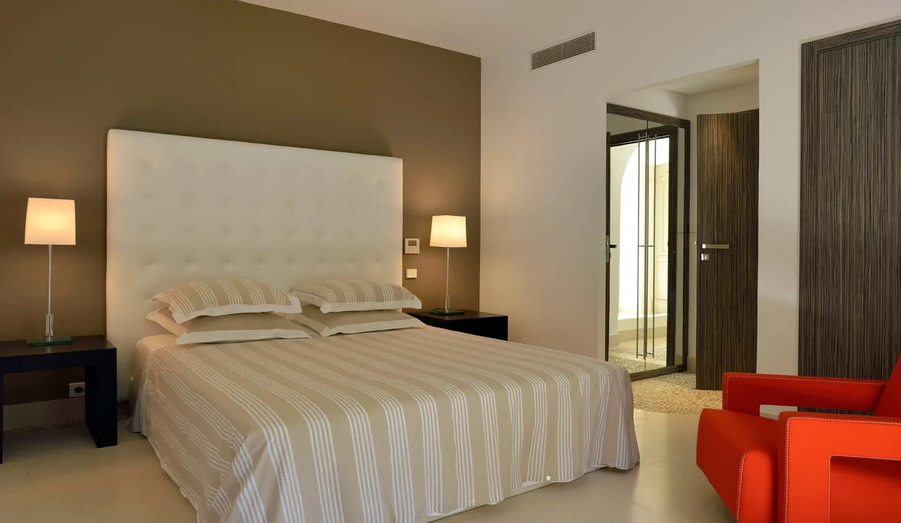 Pretty Villa Within Walking Distance Of The Beach photo 4