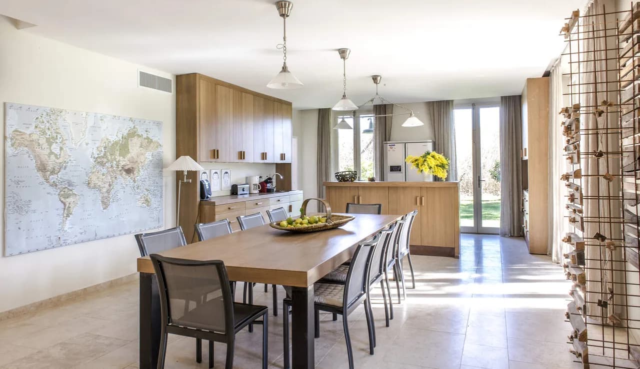 Amazing Villa With Pool And French Garden photo 3