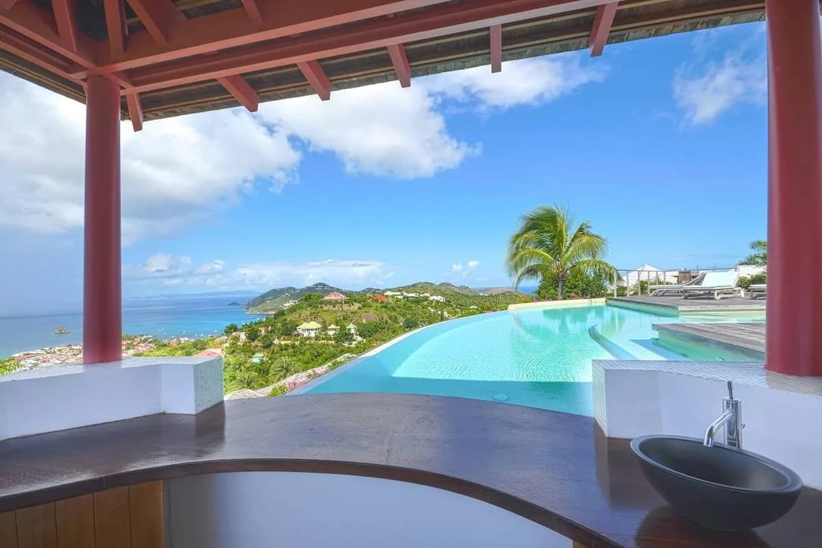 Nestled on a Hill Villa with Amazing Views and Grand Piano photo 2