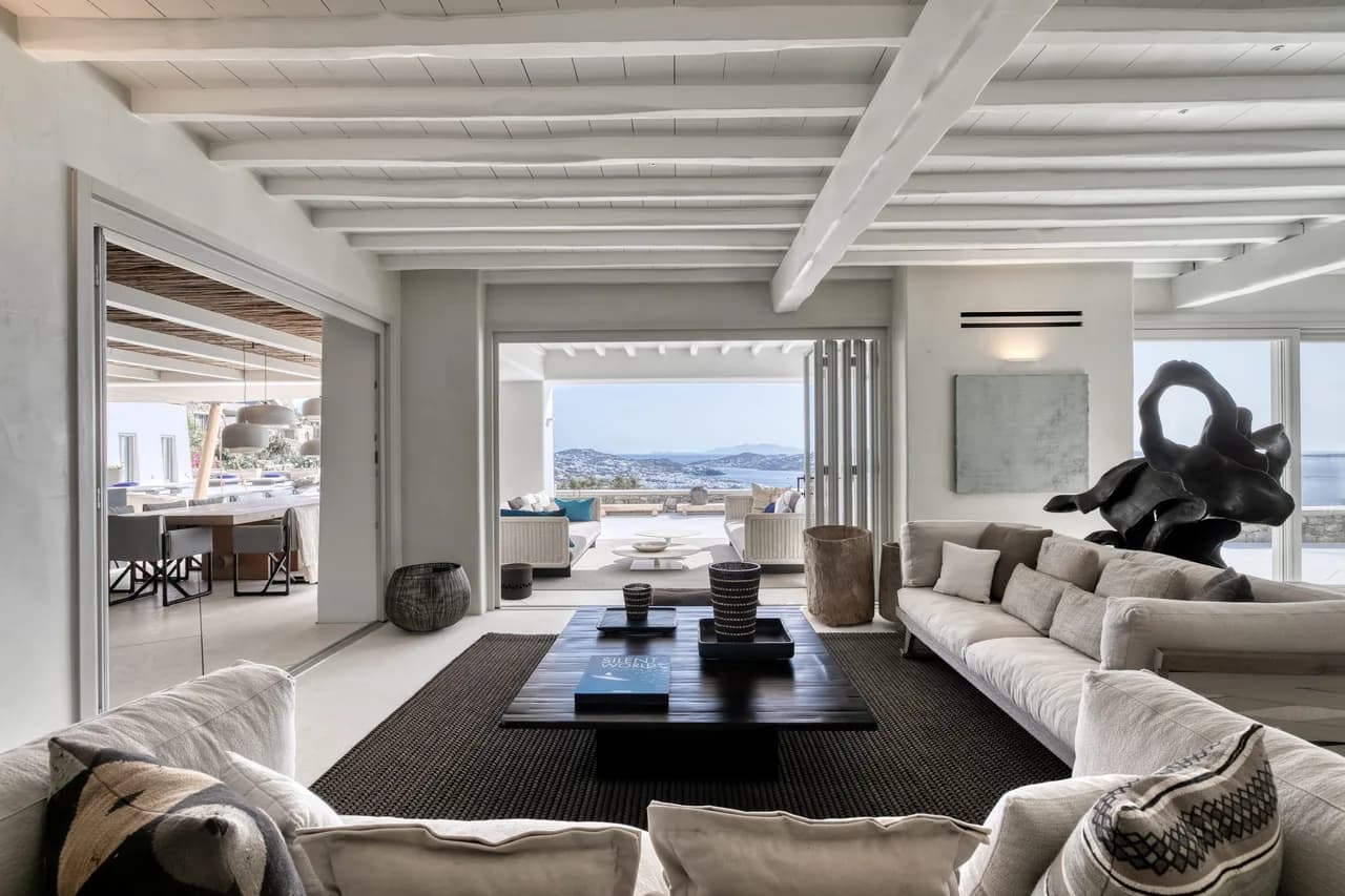 Sunset Views Villa with Delightful Furniture photo 3