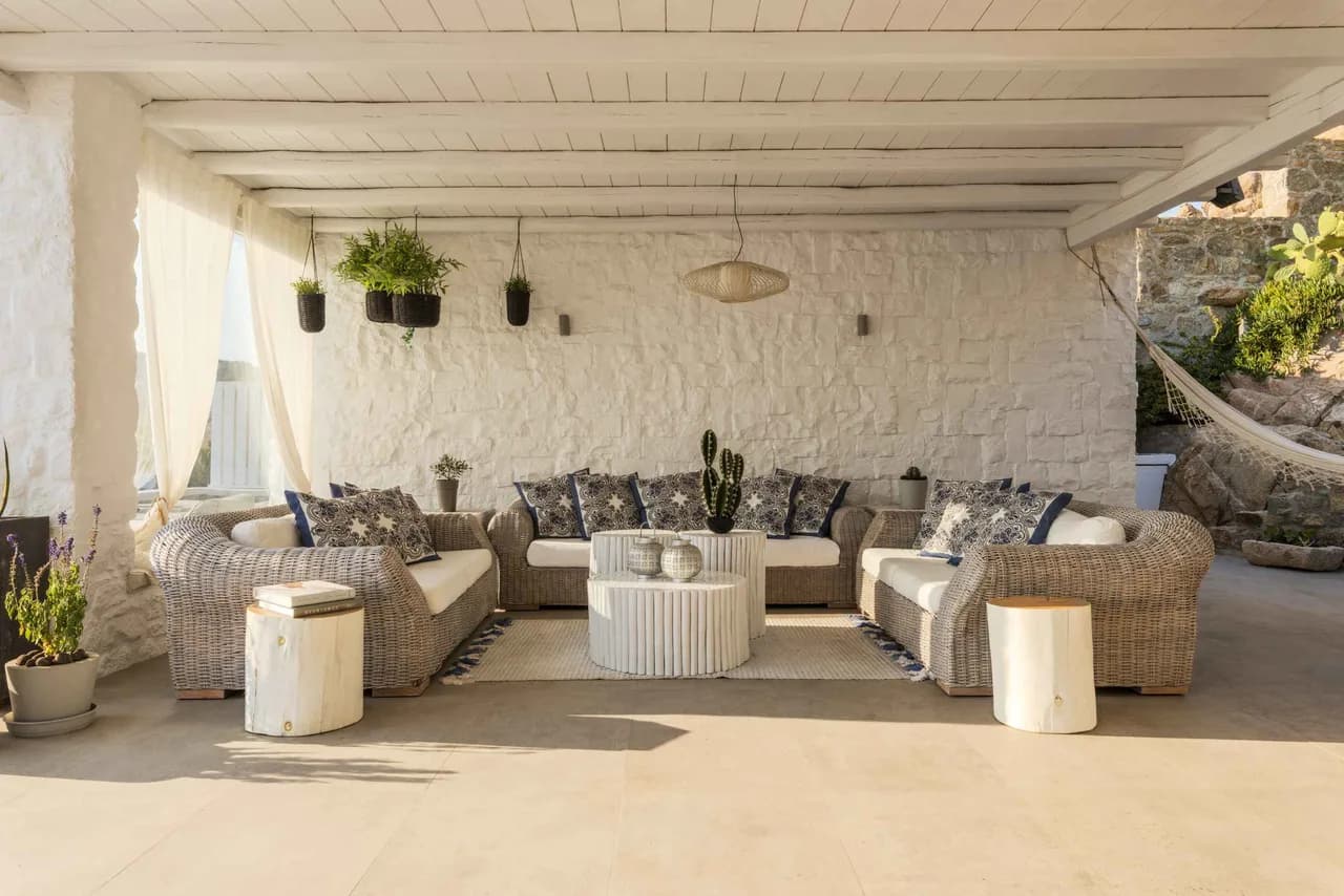Fantastic 6 Br Villa Located In a Great Location photo 2
