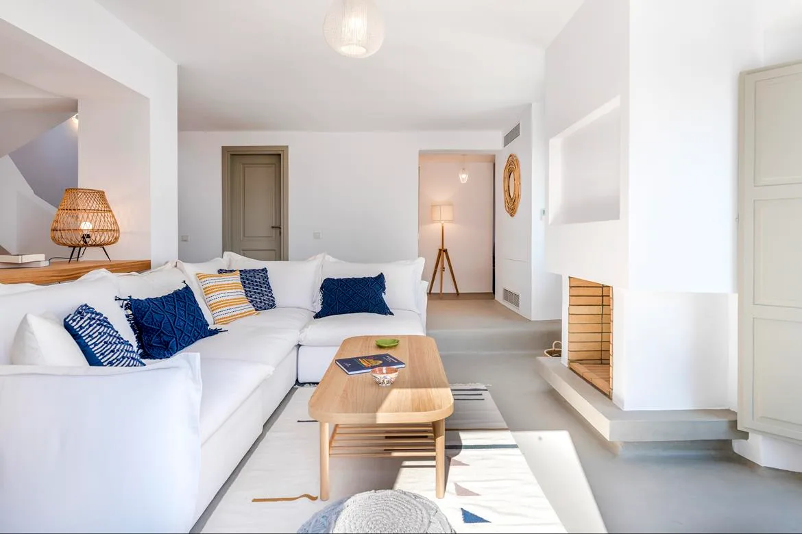 Delightful Area Villa with Amazing Scenes photo 2