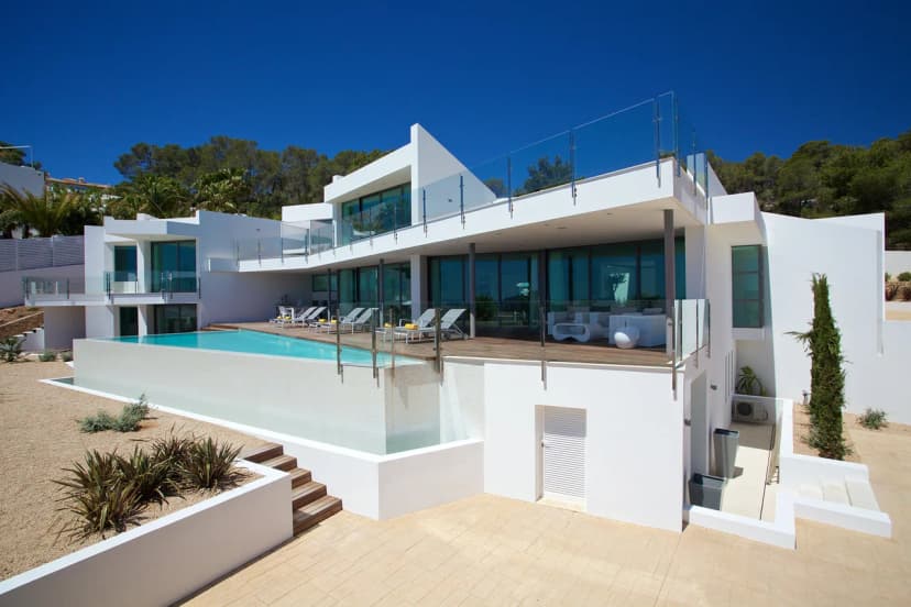 Modern Masterpiece with Vast Terracing and Designer Finishes