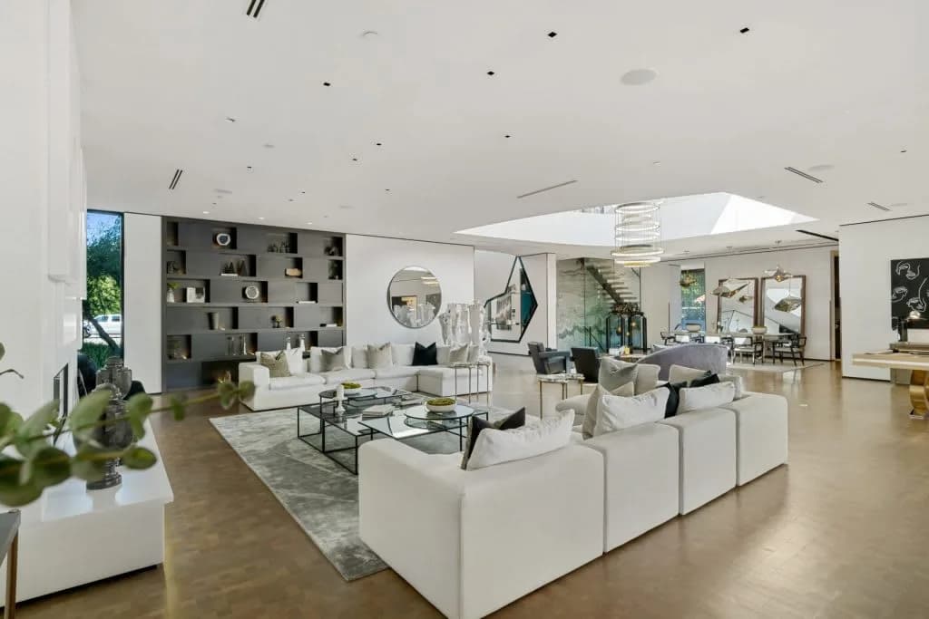 Aesthetic Modern Mansion Villa with Spa photo 3