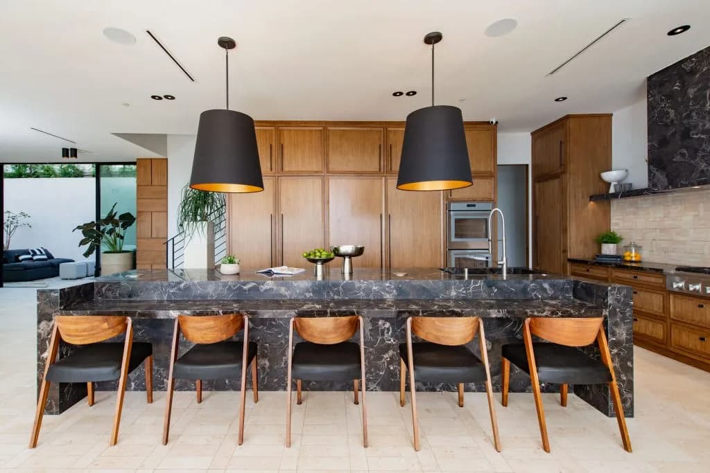 Spanish Styled Villa with Exquisite Amenities photo 3
