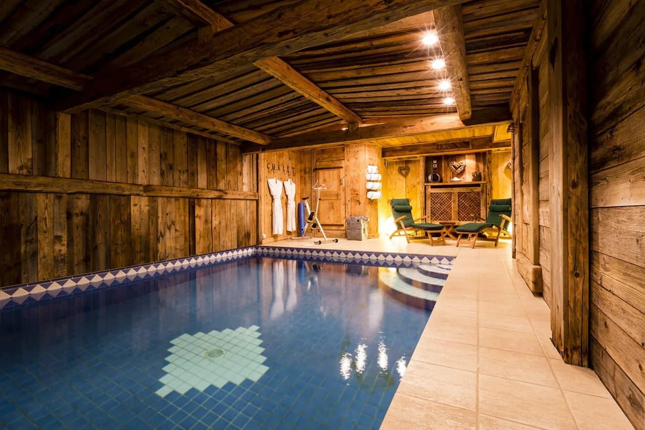 A delightful fairy-tale-style chalet in one of Europe’s premier Ski areas photo 2