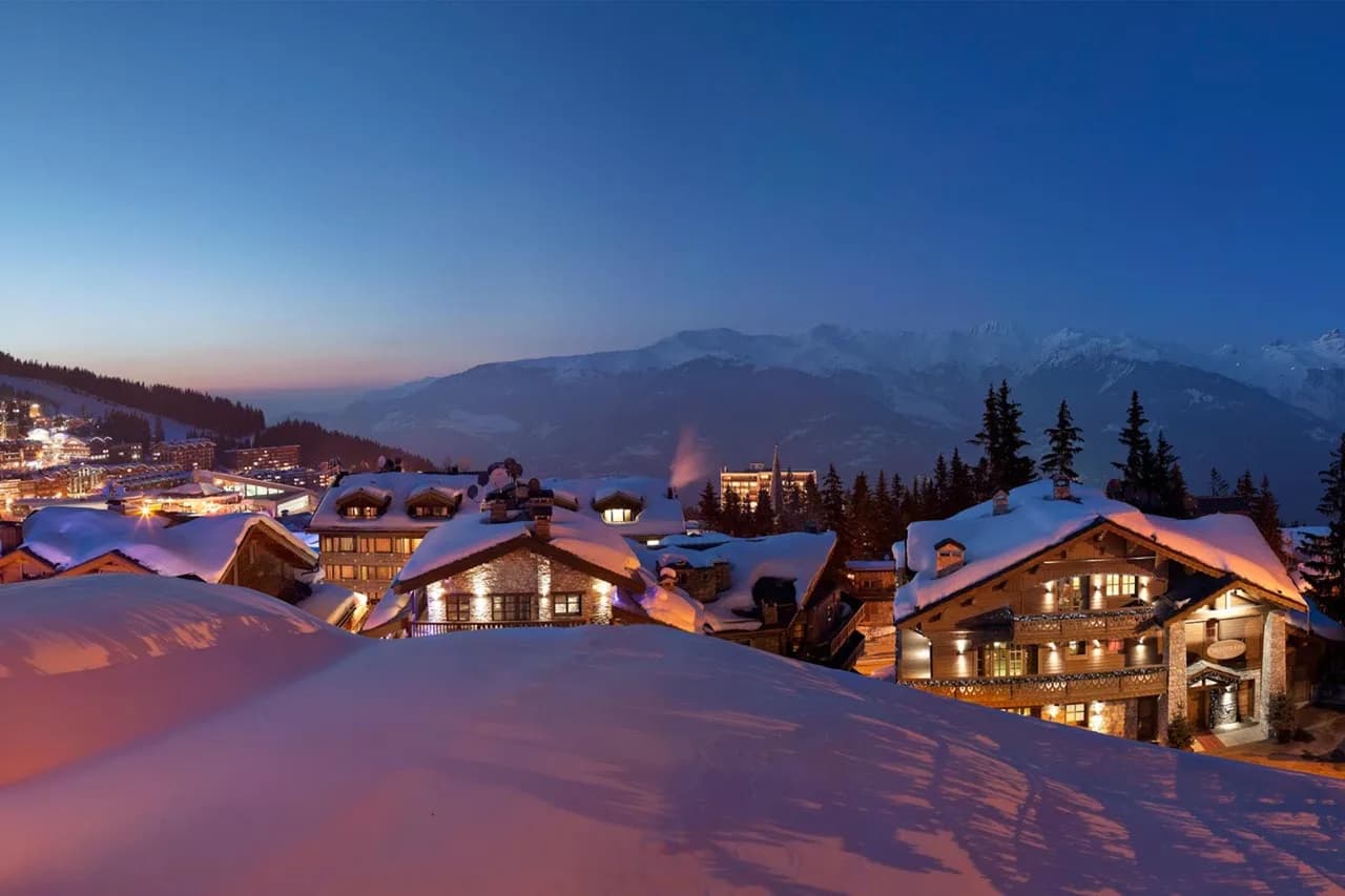 An exceptional property in the ski playground that is Courchevel 1850 photo 2
