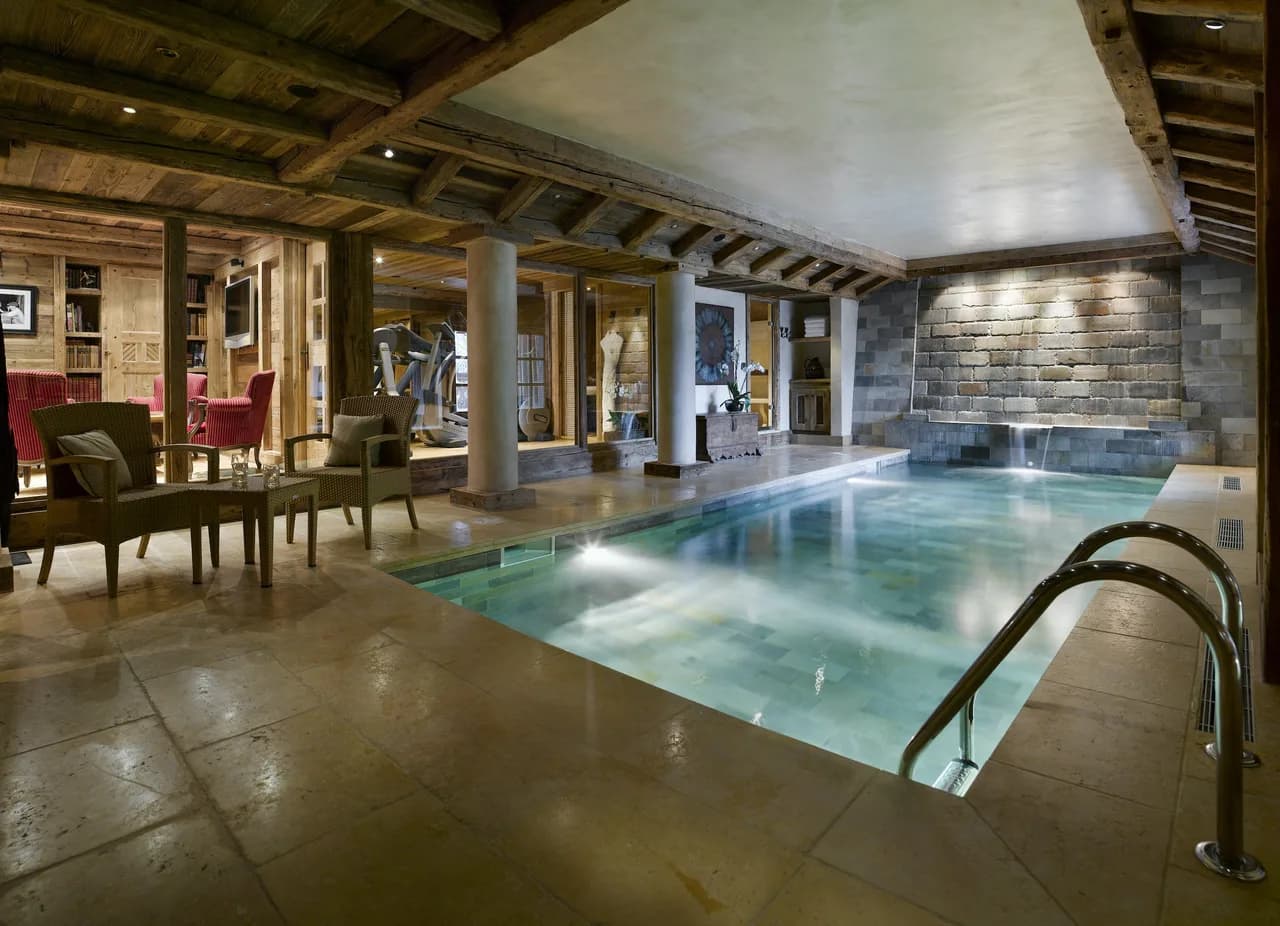 An exceptional property in the ski playground that is Courchevel 1850 photo 3