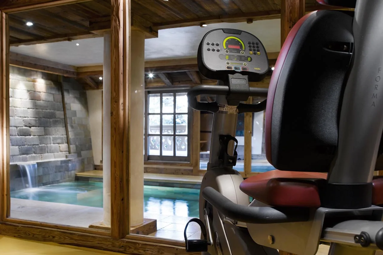 An exceptional property in the ski playground that is Courchevel 1850 photo 4