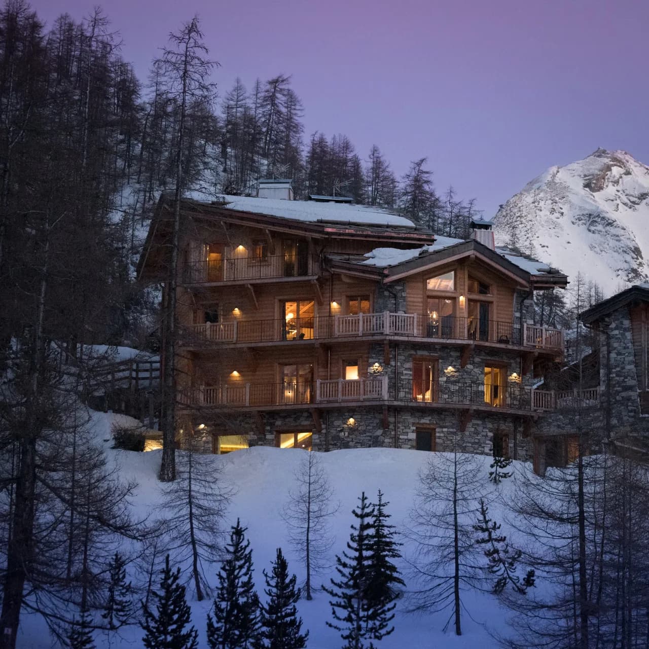 An impressive property in exclusive Le Cret with iconic Val-d'Isère views photo 3