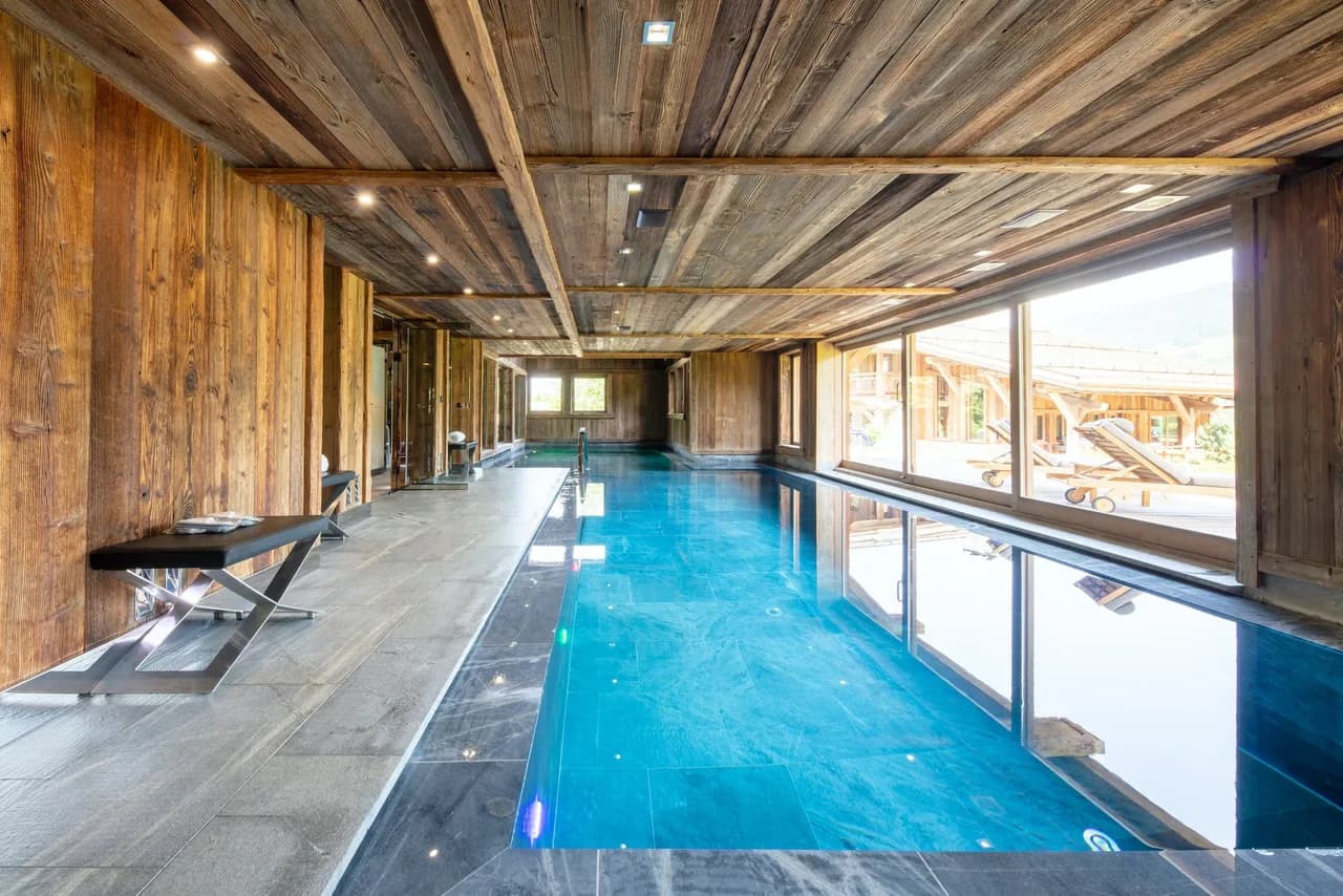 Perfect twin Chalets in one of France's most prestigious ski resorts photo 3