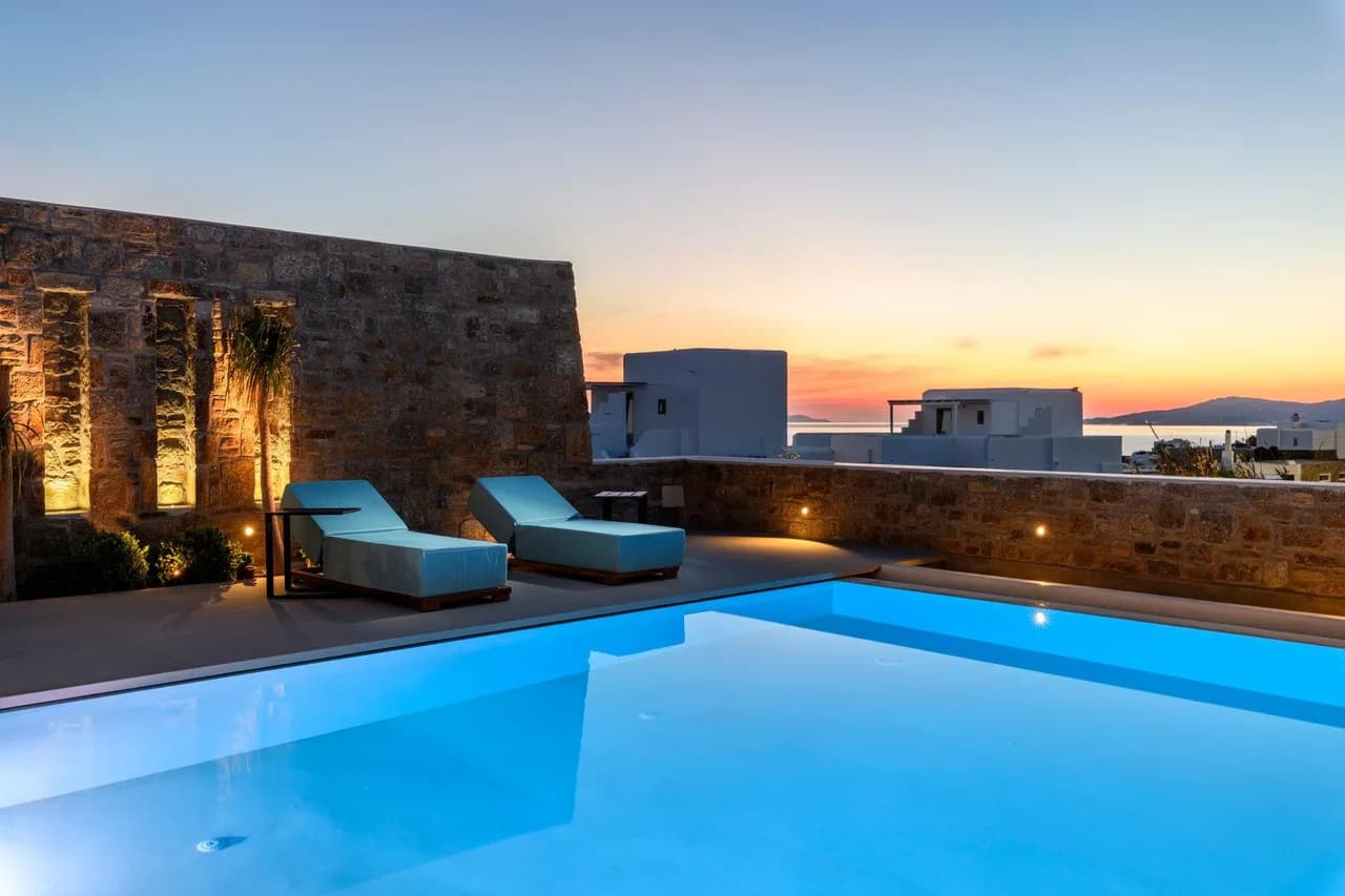 Grand 11 Bedroom Mansion Villa with Pool