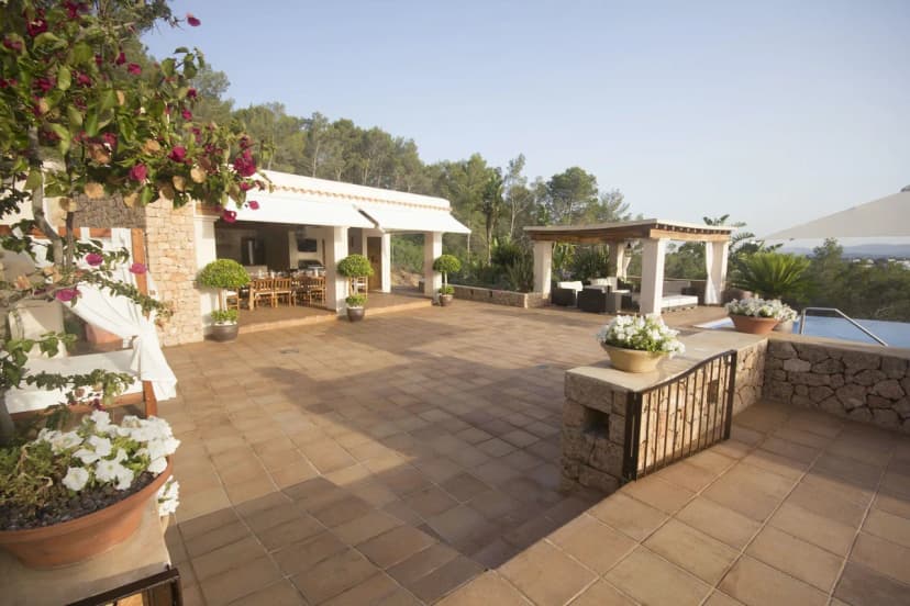 Magnificent Finca-style Property With Peaceful Countryside Views