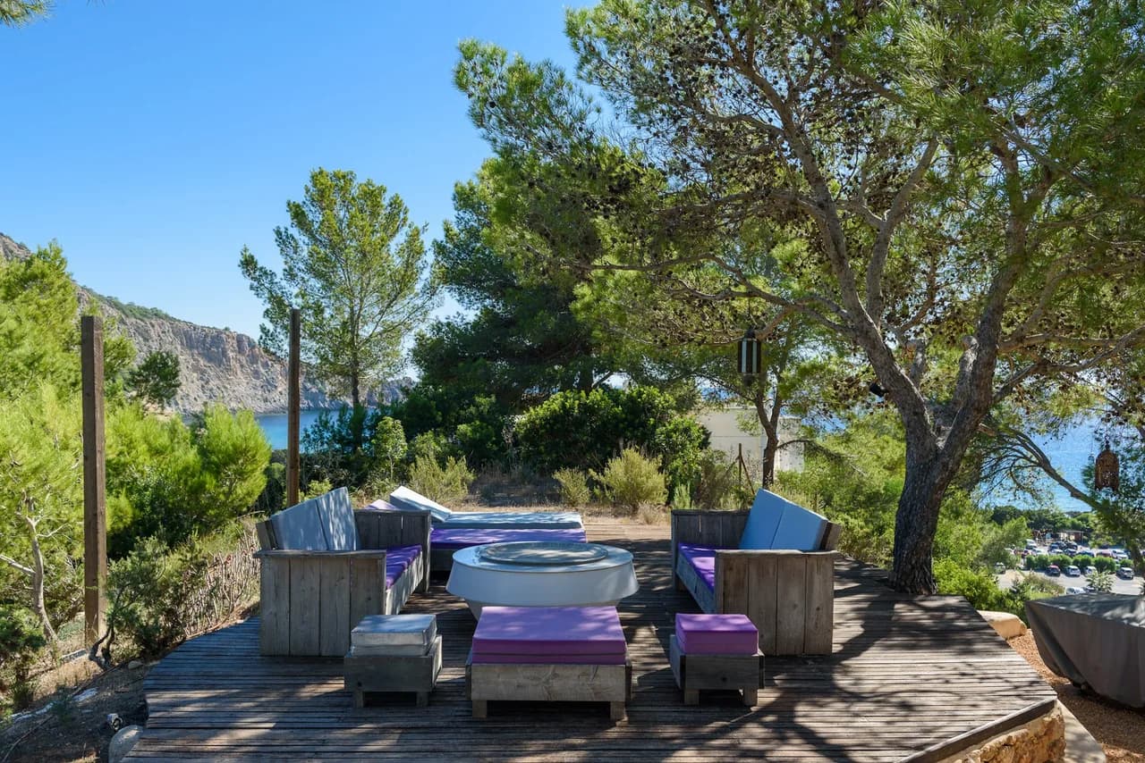 Elegant Home With Stunning Views, Within Walking Distance of the Blue Marlin Beach Club photo 5
