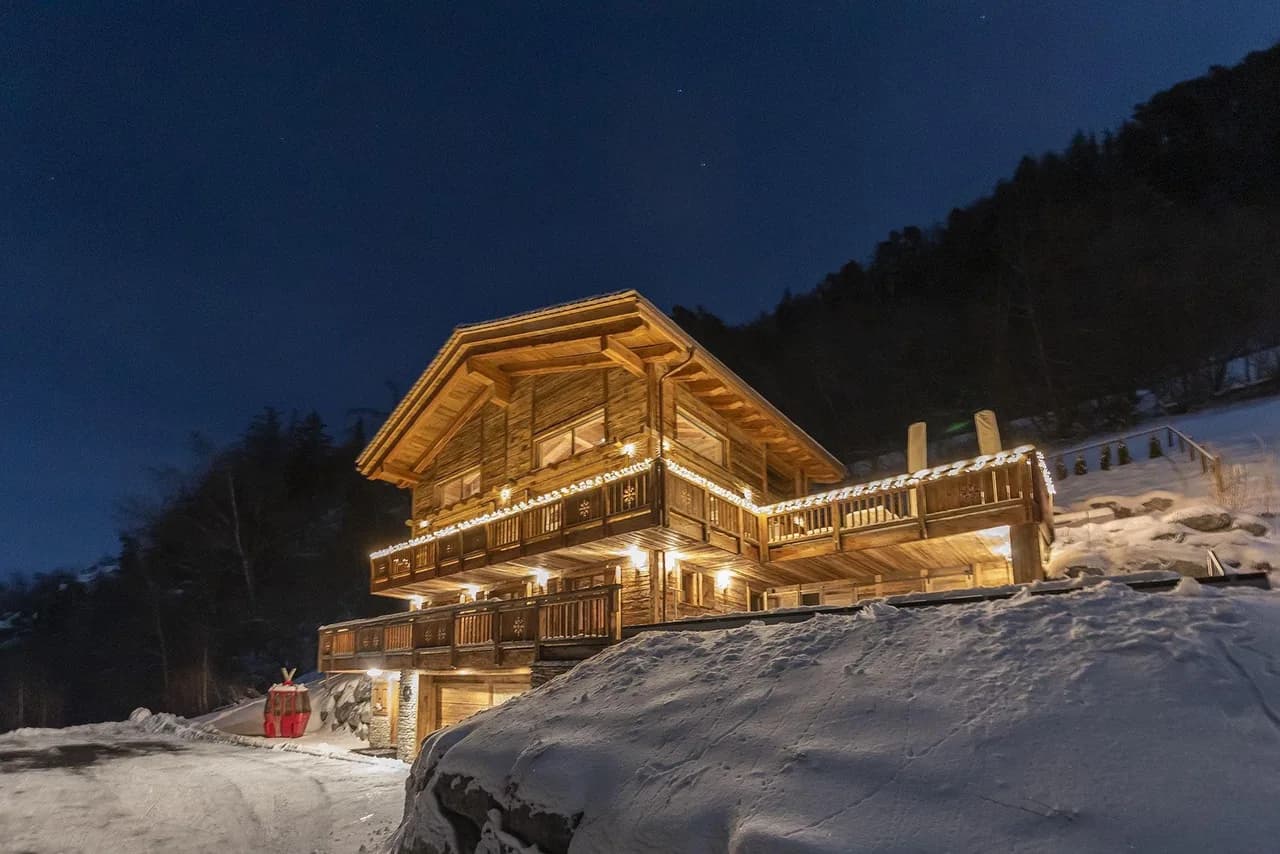 La Tzoumaz Chalet with Private Spa and Pool photo 2