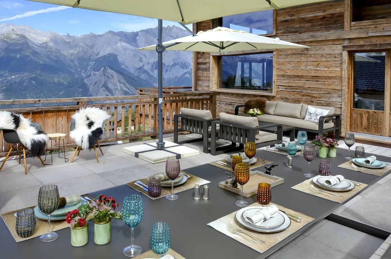 La Tzoumaz Chalet with Private Spa and Pool photo 3