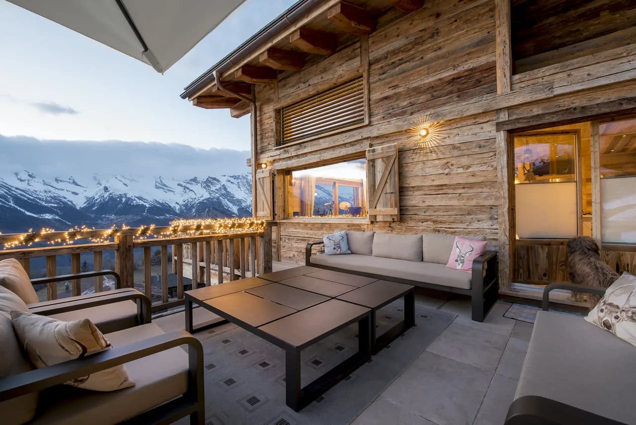 La Tzoumaz Chalet with Private Spa and Pool photo 4