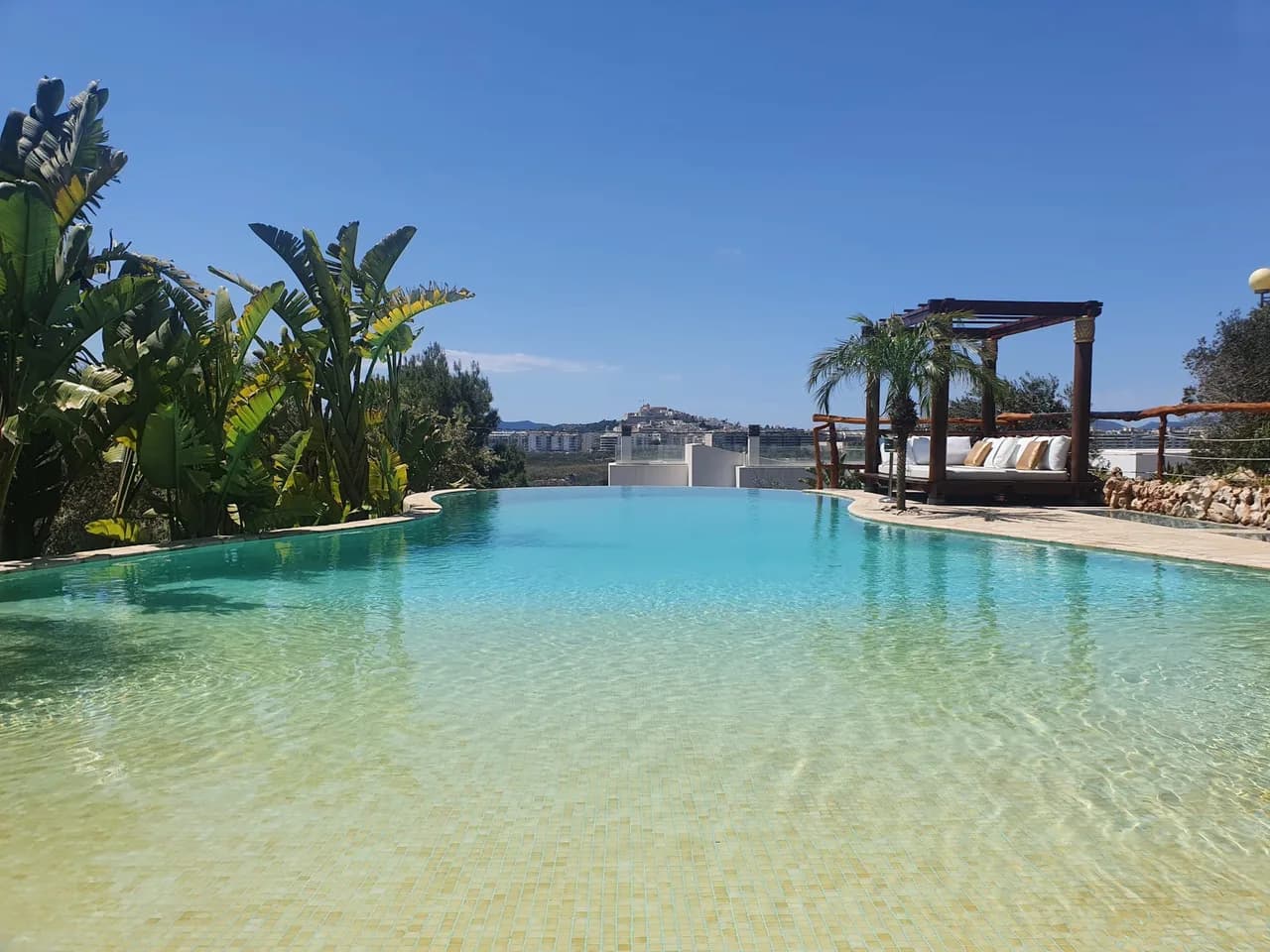 Delightful town house with beautiful pool, close to Ibiza Town photo 3