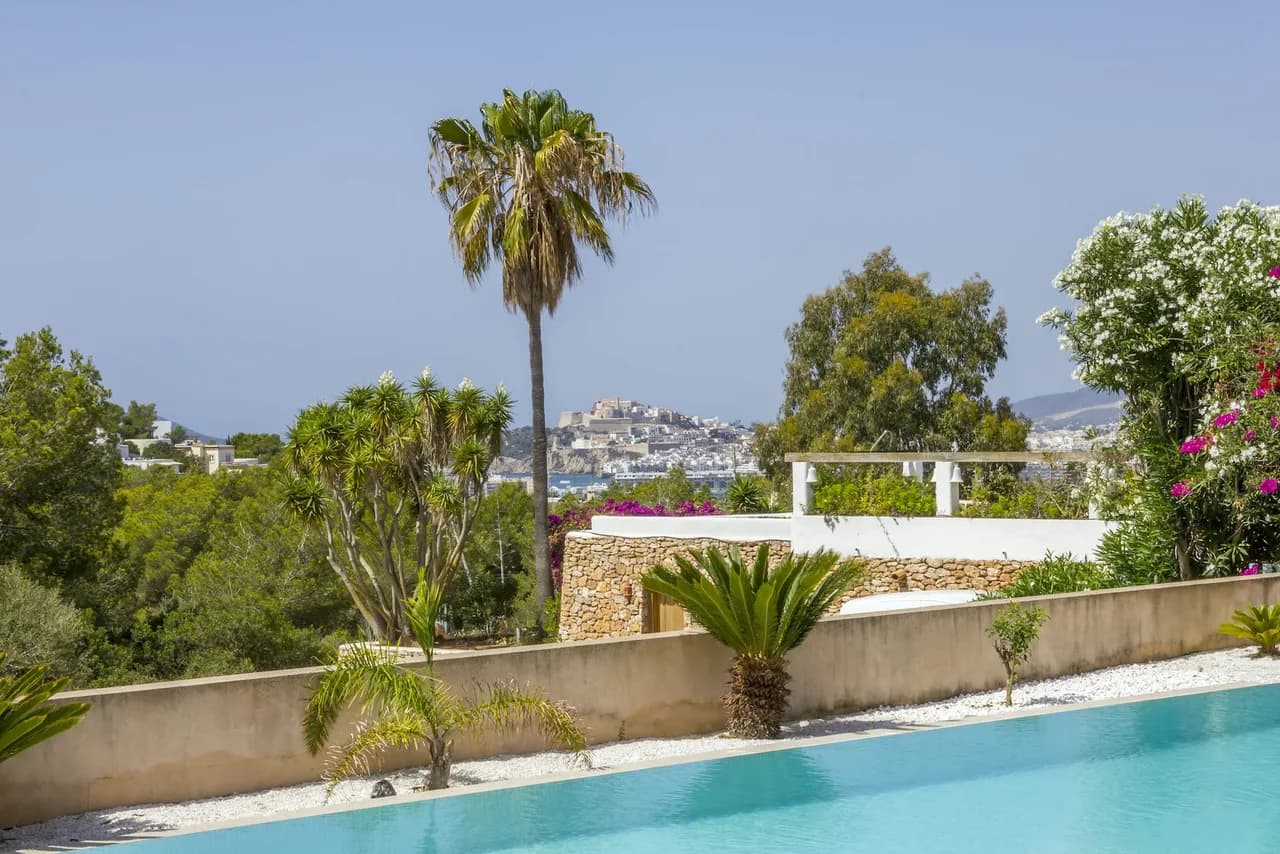Modern property perfectly located close to Ibiza with sweeping views of Ibiza Town photo 3