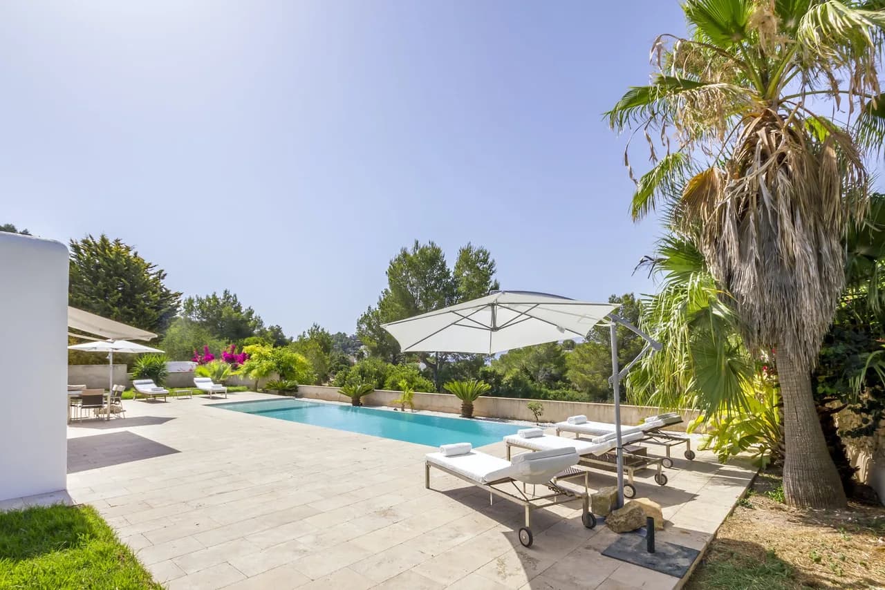 Modern property perfectly located close to Ibiza with sweeping views of Ibiza Town photo 5