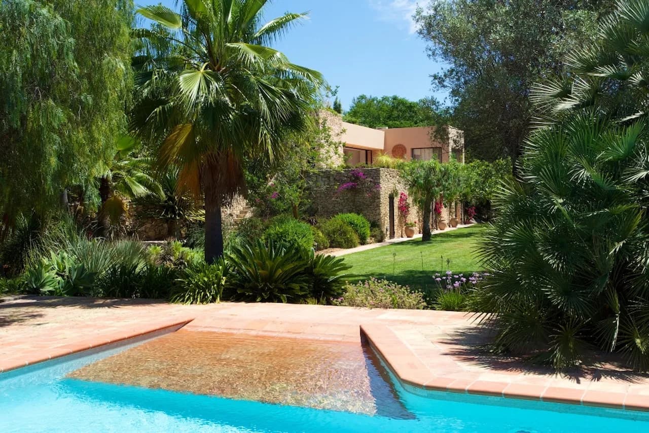 Luxury villa in beautifully landscaped gardens close to Ibiza Town photo 3