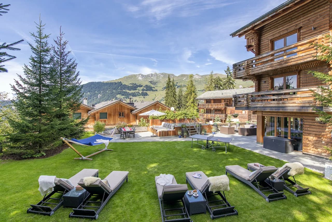 A DREAMY CHALET RETREAT PERCHED ON THE MOUNTAINSIDE ABOVE VERBIER photo 3