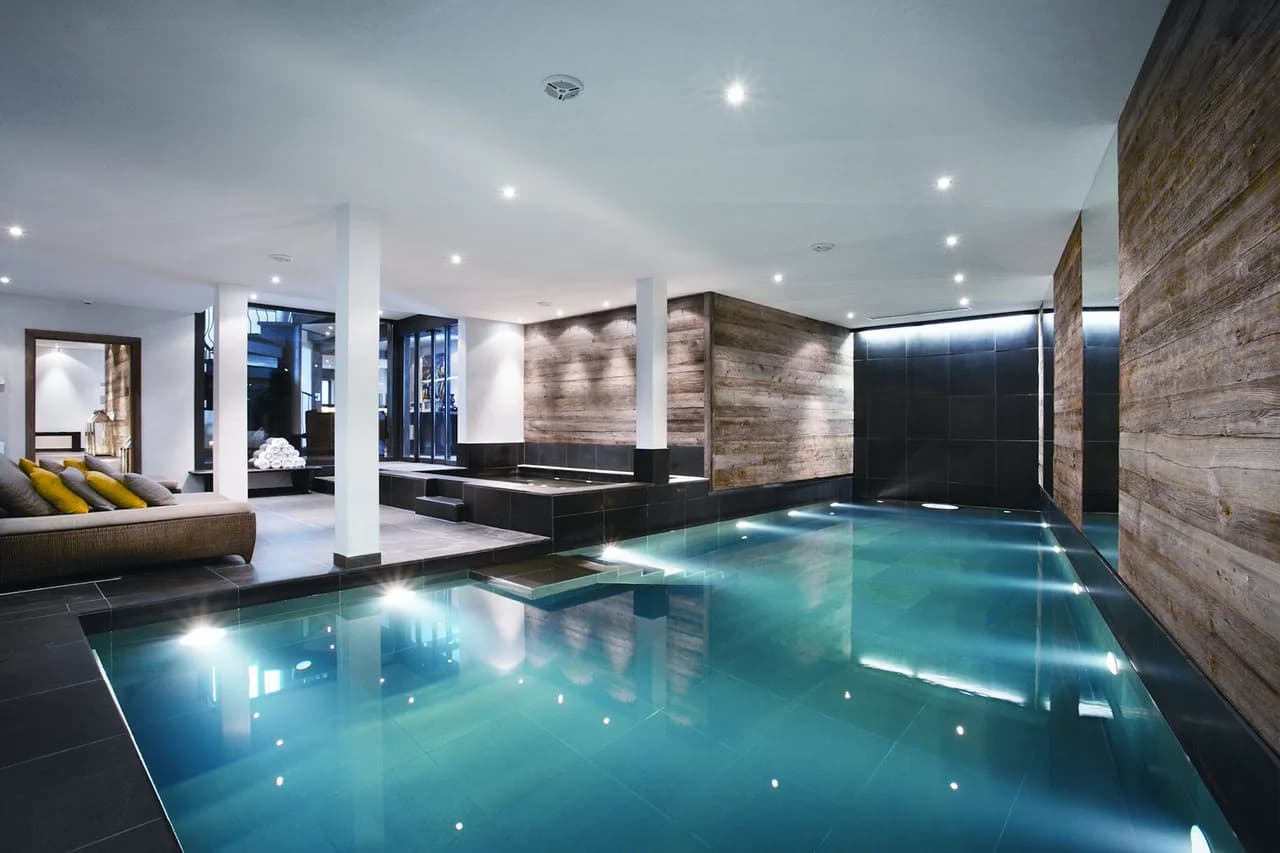 A DREAMY CHALET RETREAT PERCHED ON THE MOUNTAINSIDE ABOVE VERBIER photo 5