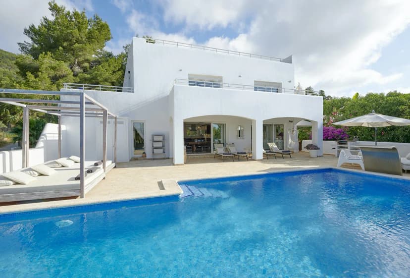 Wonderful family villa within walking distance to all amenities