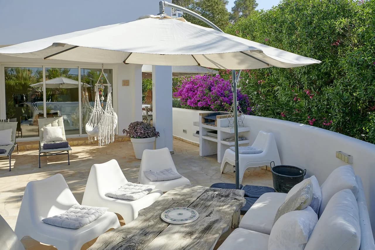 Wonderful family villa within walking distance to all amenities photo 5