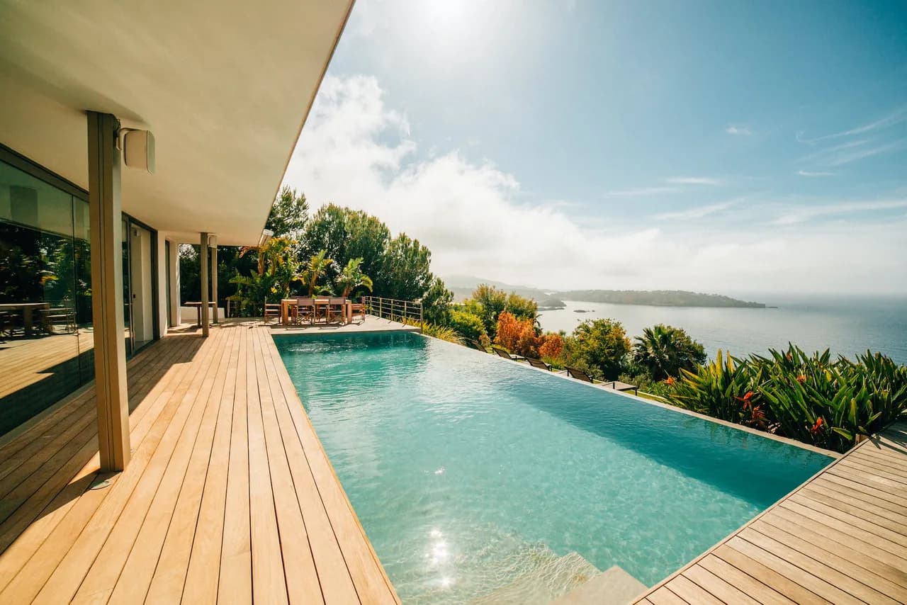 Idyllic Ibizan pad with gold-standard views photo 2