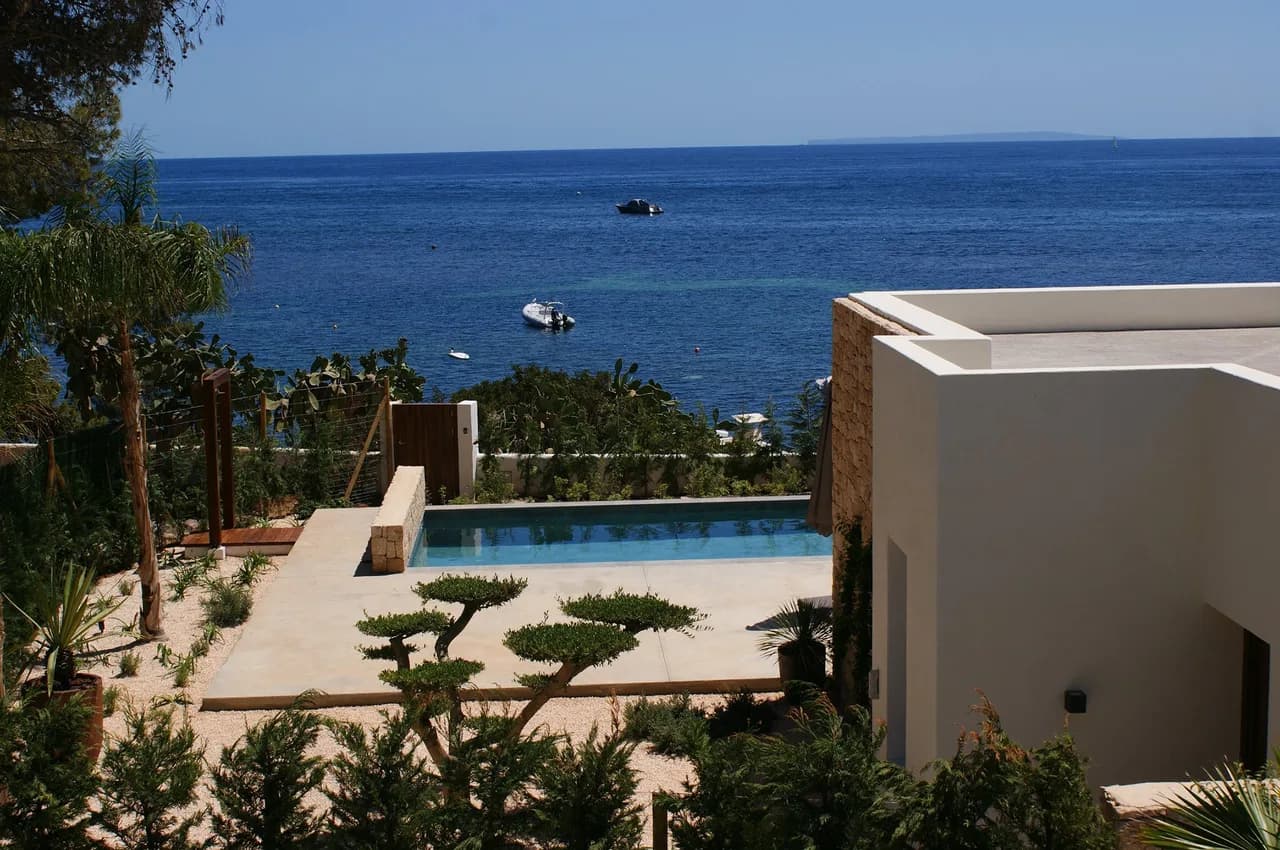 Two Frontline Properties in One, With Sea Access Located Close to Santa Eulalia photo 4