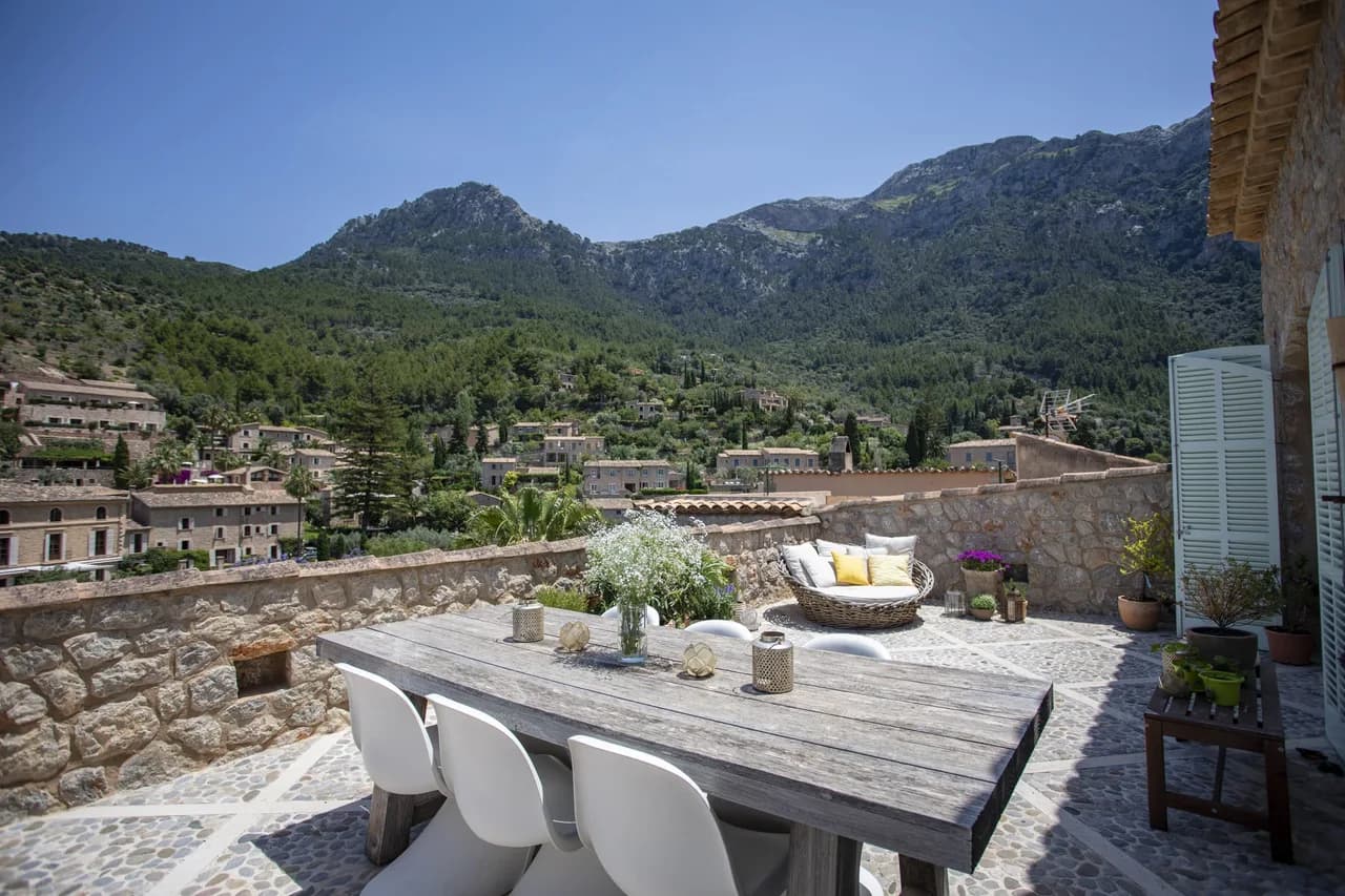 Stylish 4BR Deia Town House With Stunning Mountain and Sea Views photo 4