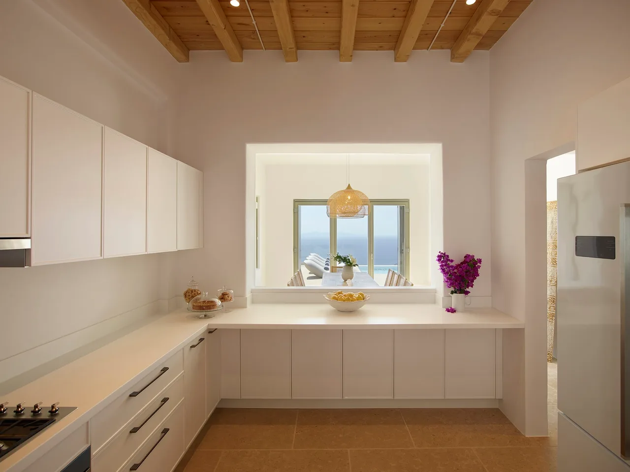 Architecturally Built Villa with Luxurious Furniture photo 3