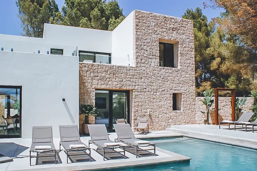Delightful modern villa just 40 metres from the beachfront, close to Santa Eulalia