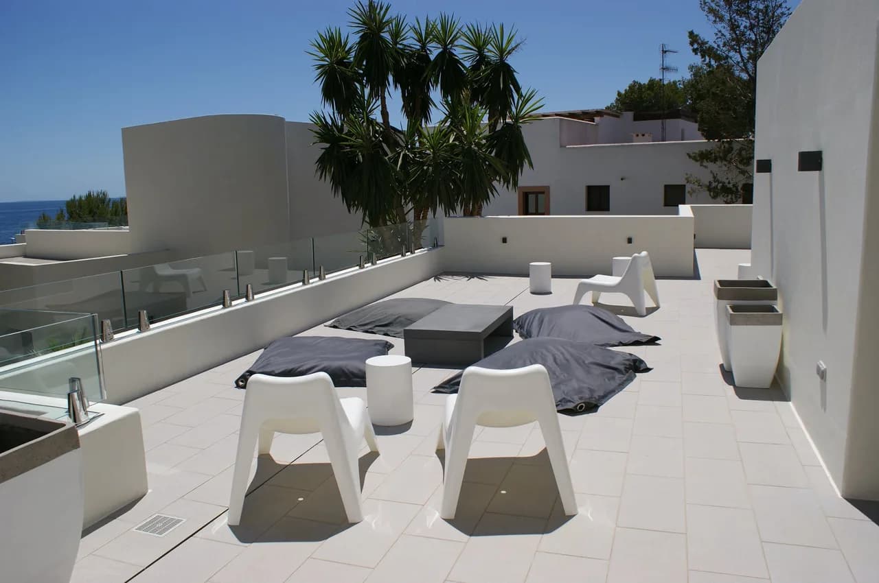 Delightful modern villa just 40 metres from the beachfront, close to Santa Eulalia photo 5