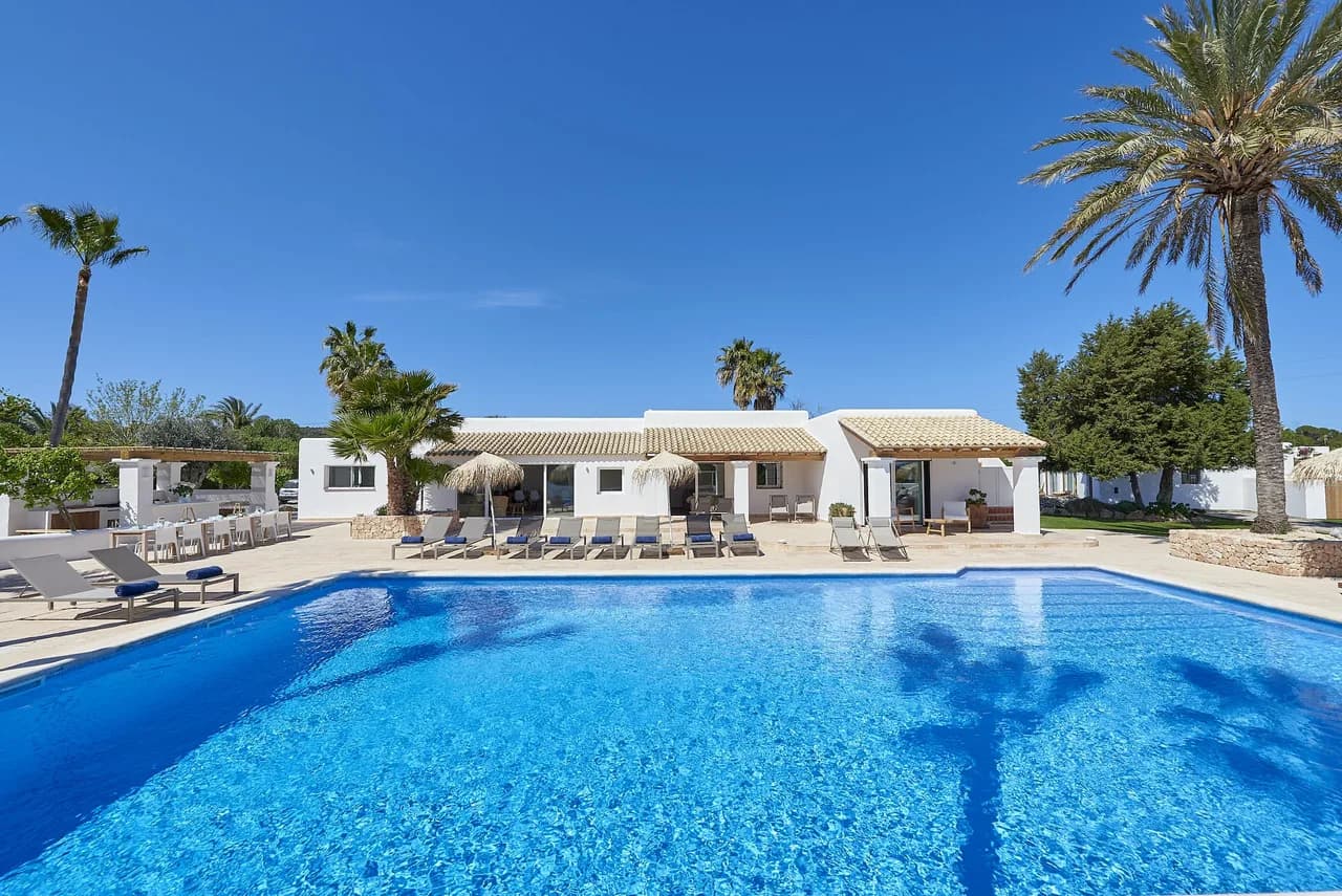 Impressive villa situated in a quiet, rural location in San Jose close to Cala Bassa