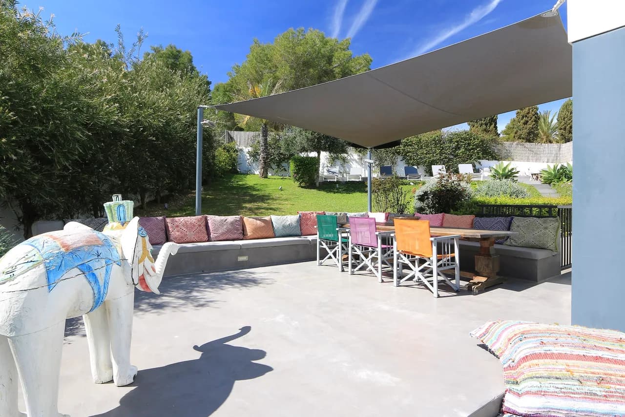Beautiful Villa With Design-led Interiors and Stunning Pool Space Close to Ibiza Town photo 5