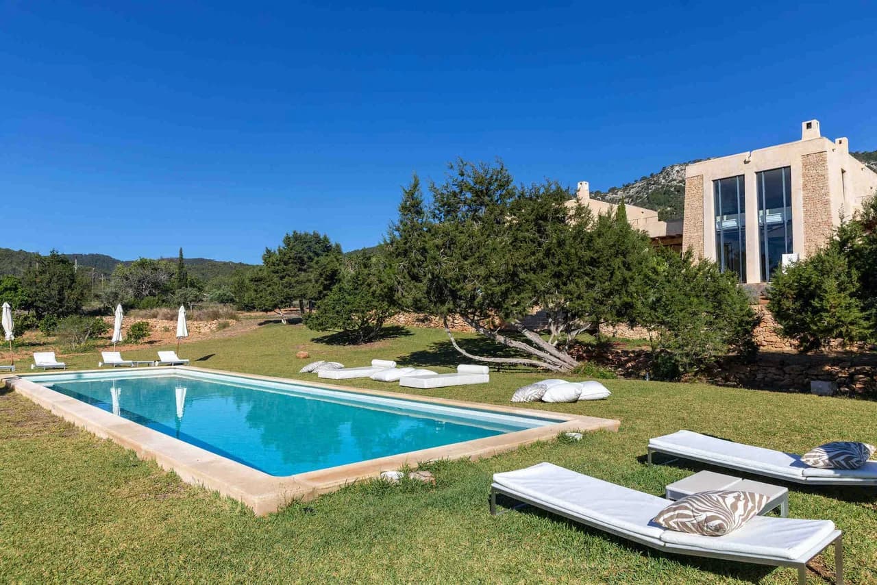 A modernist fortress with bohemian interior in a fantastic Es Cubells location photo 3