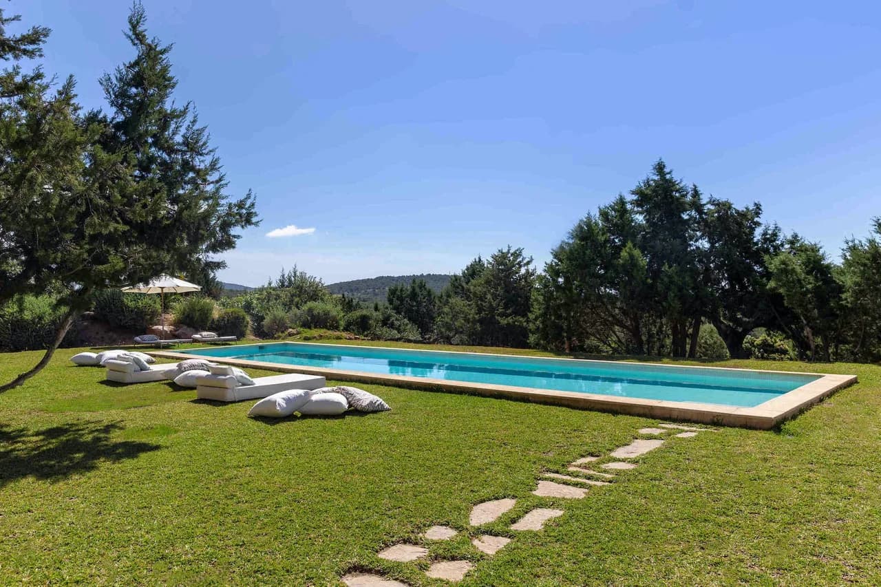 A modernist fortress with bohemian interior in a fantastic Es Cubells location photo 4