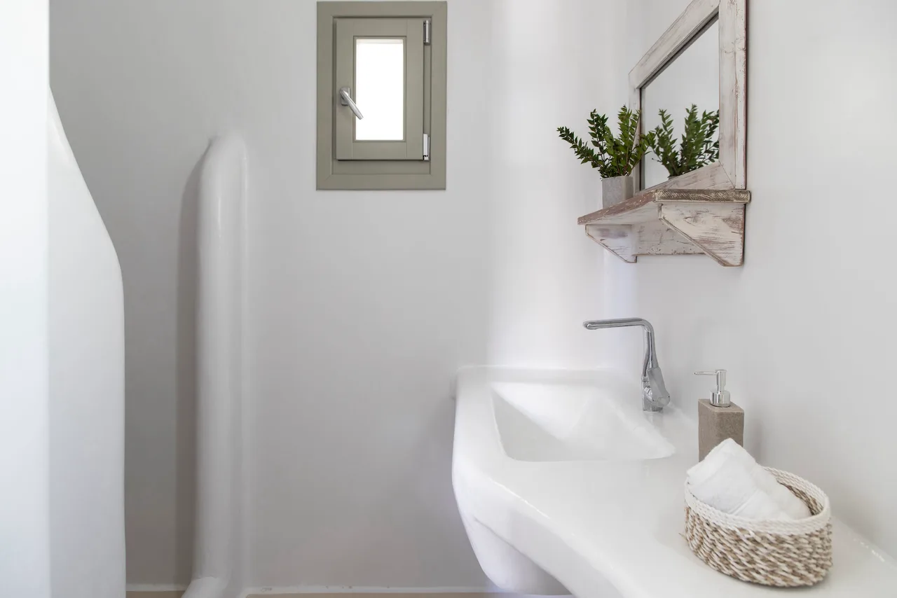 Perfect Combination of Traditional Cycladic Architecture and Modern Luxury photo 4