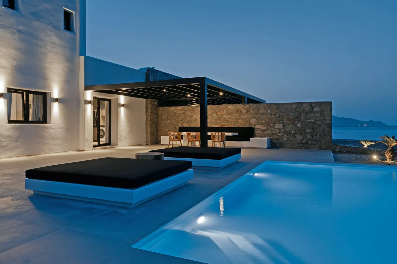 Charming Two Bedroom Villa Located in the Countryside photo 2