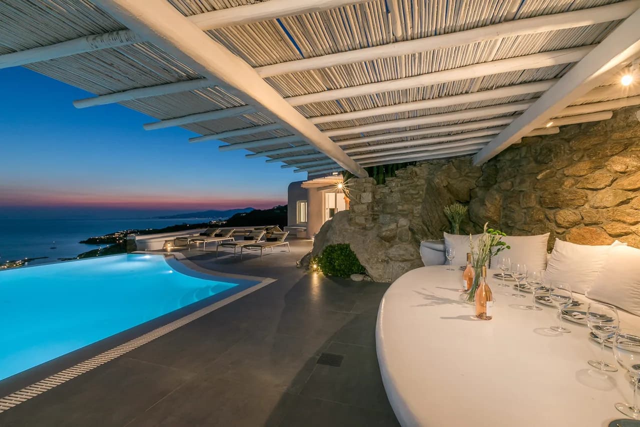 Situated in the privileged Agia Sophia area overlooking the Aegean Sea photo 2