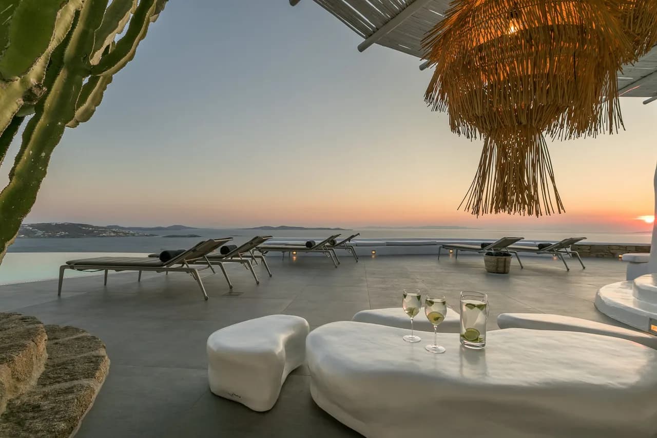 Situated in the privileged Agia Sophia area overlooking the Aegean Sea photo 4