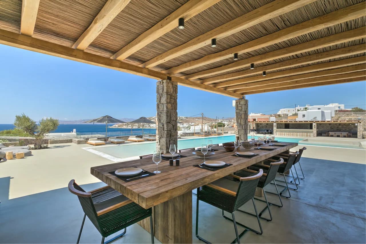 Spectacular Villa, Spaciously Designed to Make the Most of the Idyllic Island Lifestyle photo 5