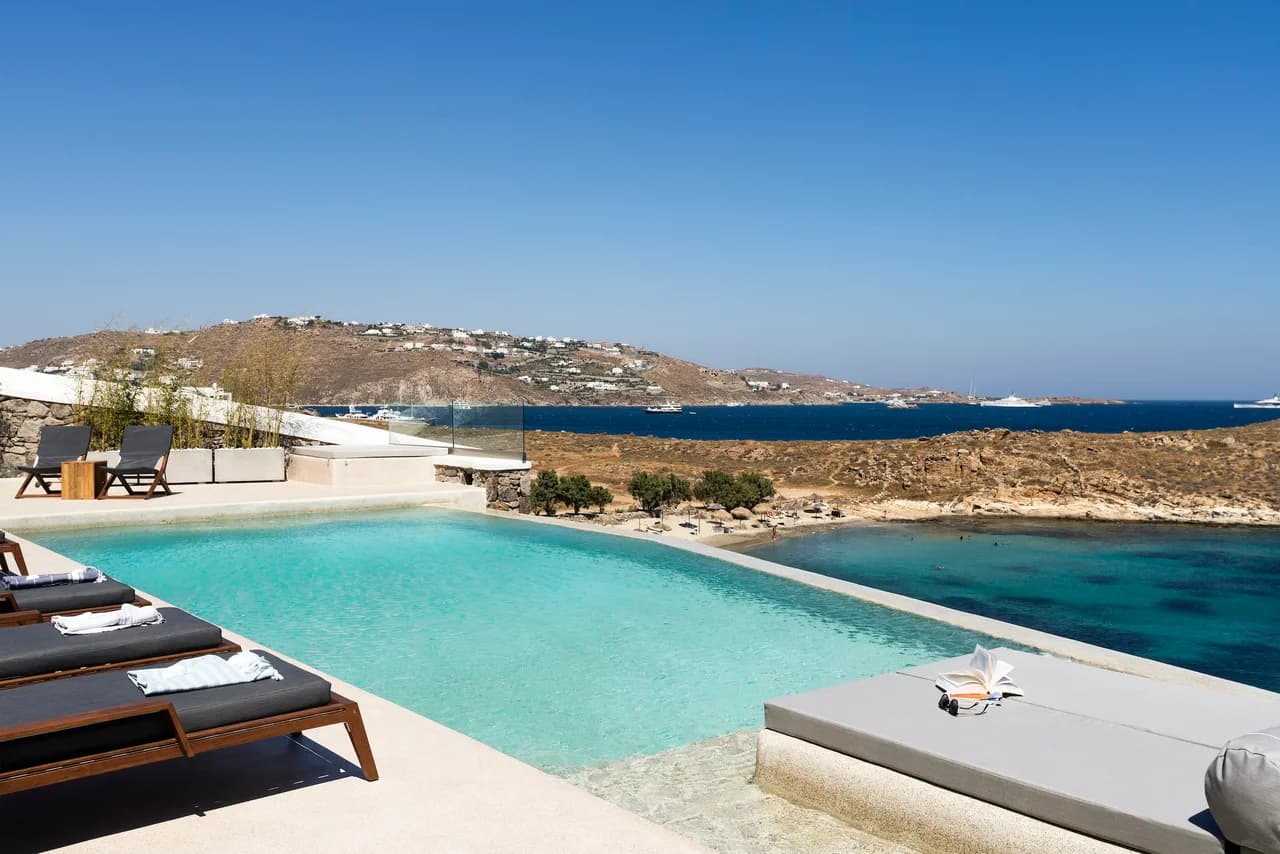 A Truly Private Seafront Home in Aleomandra photo 3