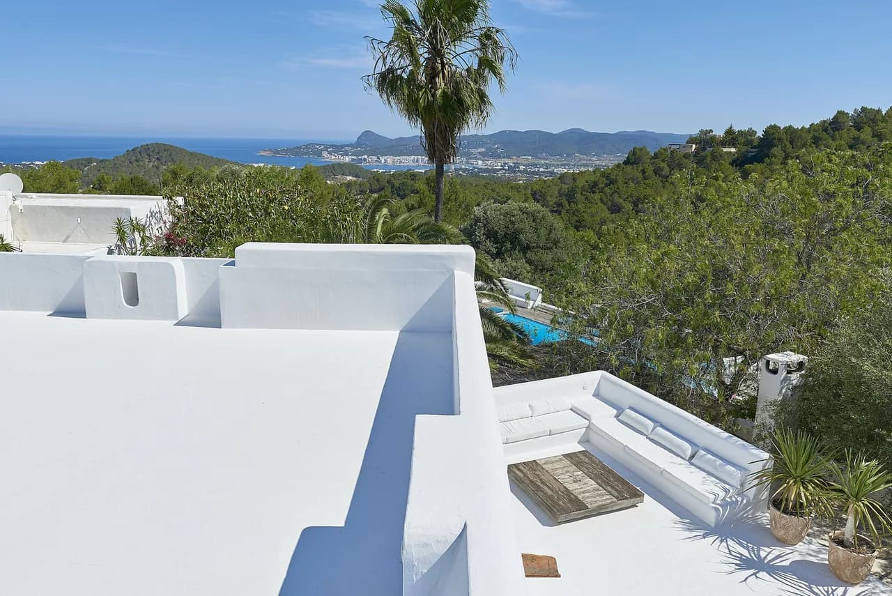 Idyllic villa in a traditional Ibicenco style in a glorious rural location photo 5